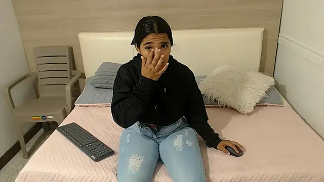 ariana rivera1 online show from June 3, 2026, 12:06 pm