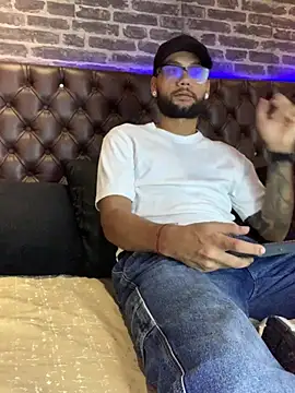 KyleJoss30 online show from March 24, 2026, 9:15 pm