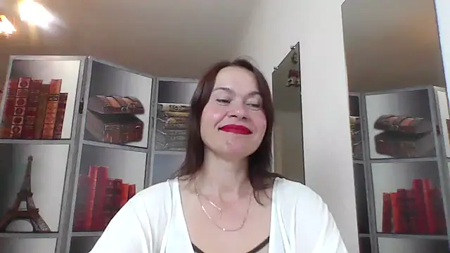 Selena Moo online show from May 22, 2026, 8:23 am