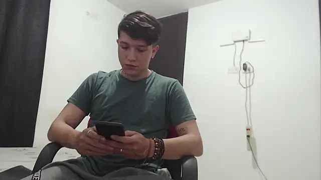 Lucifeeeer 666 online show from April 23, 2026, 7:59 pm