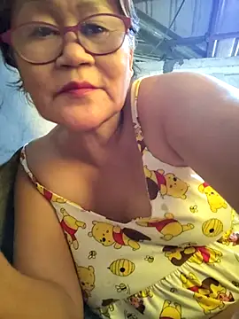 Sunflower1956 online show from April 28, 2026, 2:27 am