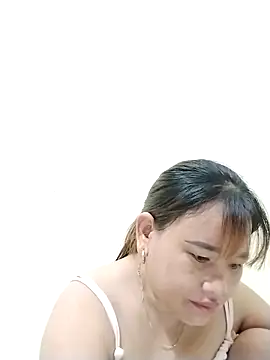 Moubie1 online show from April 13, 2026, 1:31 am