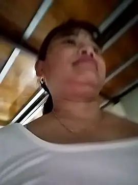 Moubie1 online show from April 17, 2026, 12:52 pm