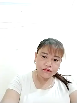 Moubie1 online show from April 8, 2026, 6:42 pm