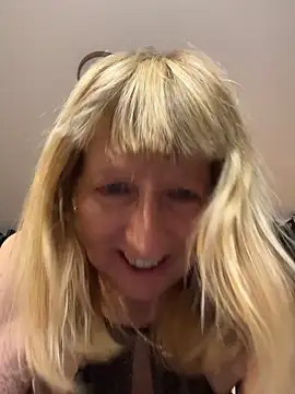 MatureKim online show from April 11, 2026, 8:12 pm