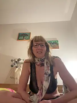 MatureKim online show from March 22, 2026, 10:00 pm