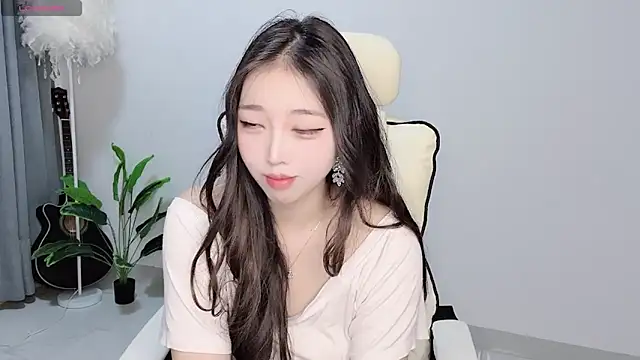 Yukiy8877 online show from March 26, 2026, 10:07 pm