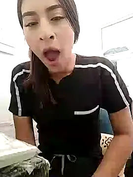 Sexy sara outdoorss online show from April 17, 2026, 2:42 pm