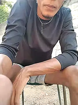 spittermasterpig1 online show from April 13, 2026, 1:15 pm