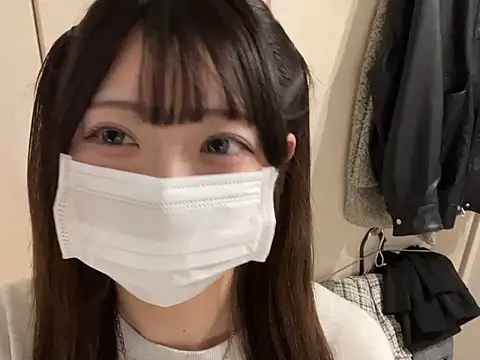 y-u-r-a-33 online show from April 10, 2026, 7:37 am