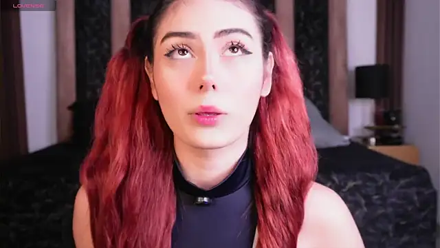 Doll kira  online show from April 6, 2026, 4:52 pm