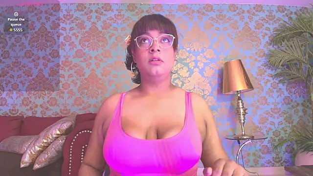 alexa cruz   online show from April 13, 2026, 11:36 am