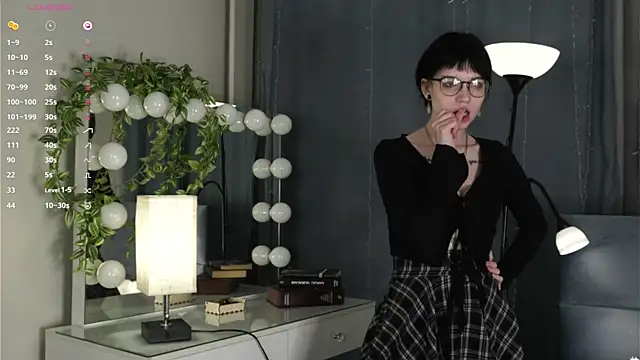 RubieNibbs online show from April 15, 2026, 6:56 pm