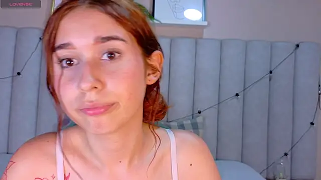 StarrMoon   online show from April 9, 2026, 6:19 am