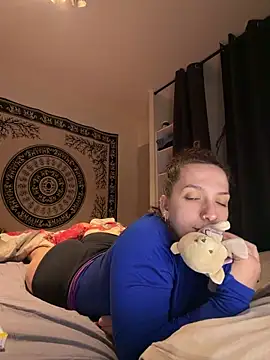 georginamoor online show from April 12, 2026, 7:39 pm