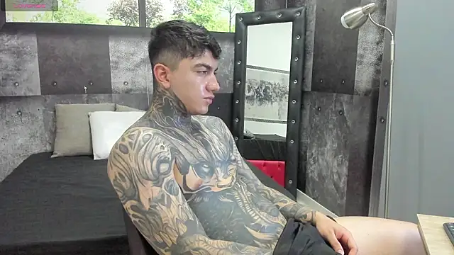 Gury tattoo online show from March 26, 2026, 5:33 pm