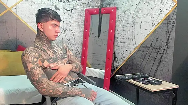 Gury tattoo online show from April 7, 2026, 4:42 pm