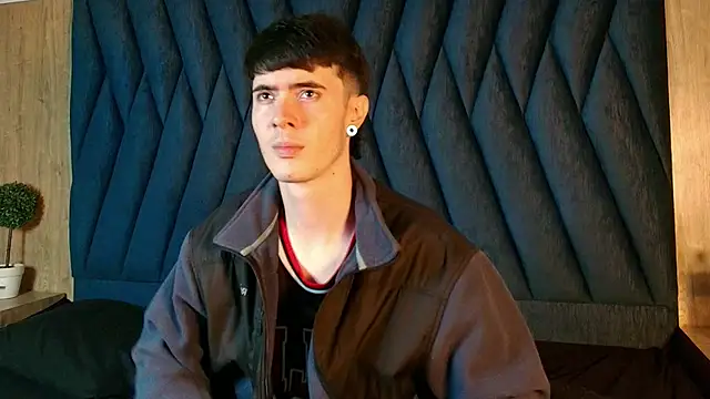 lio     online show from April 9, 2026, 3:19 am