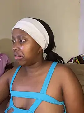 Prettiestheavenly online show from April 9, 2026, 10:05 pm