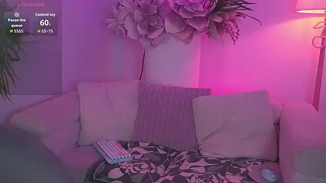 Mia patrick1 online show from April 17, 2026, 11:46 am