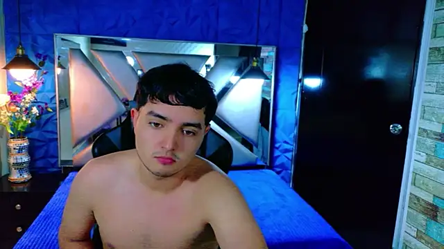 Oliver Jamees online show from April 14, 2026, 12:10 pm