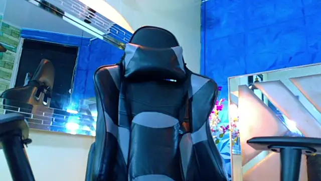 Oliver Jamees online show from March 31, 2026, 11:45 am