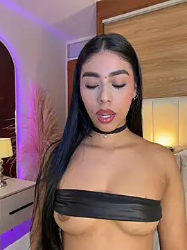 Rossie Blooms online show from July 7, 2026, 11:52 pm