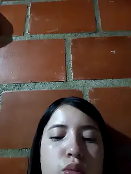 Snapshot of violetascottt chatting on April 8, 2026, 5:42 am violetascottt online show from April 8, 2026, 5:42 am