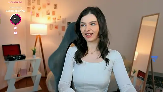 rebbekkakowalski online show from April 18, 2026, 3:20 am