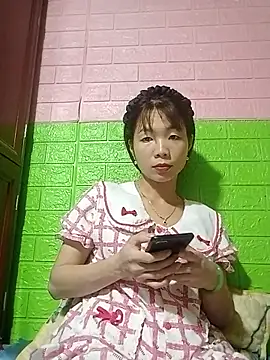 AmyLinee01 online show from May 23, 2026, 5:39 am