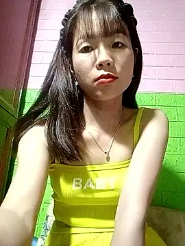 AmyLinee01 online show from May 24, 2026, 5:57 pm