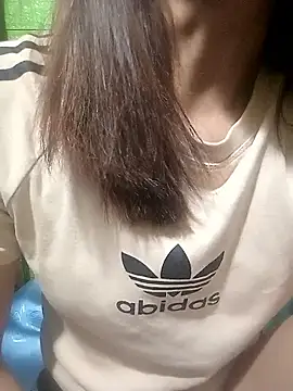 AmyLinee01 online show from April 6, 2026, 6:09 pm