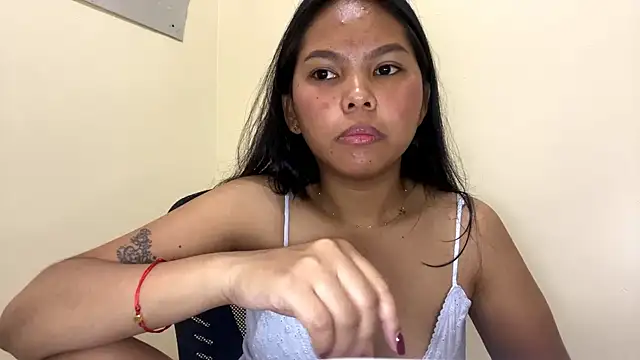 CorrinaThach online show from March 27, 2026, 2:42 am