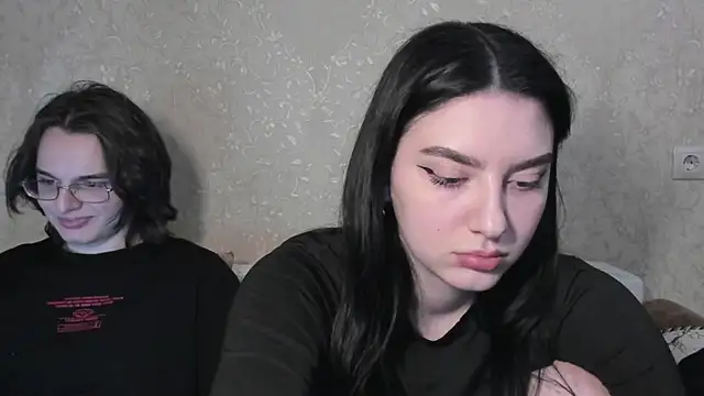 muuur love231 online show from April 7, 2026, 3:36 pm