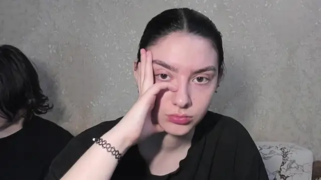 muuur love231 online show from April 14, 2026, 3:17 pm