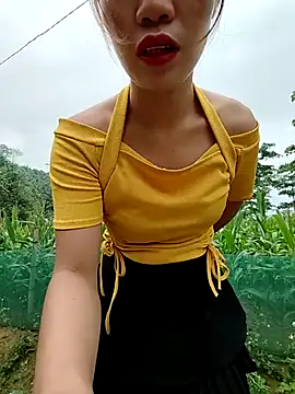 Ruby Lucy online show from April 18, 2026, 12:13 am