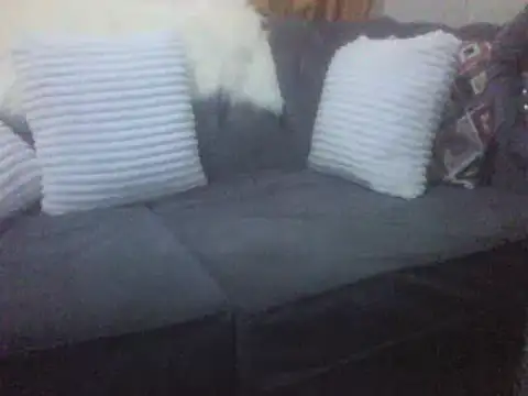 Likhona02 online show from April 17, 2026, 9:12 am