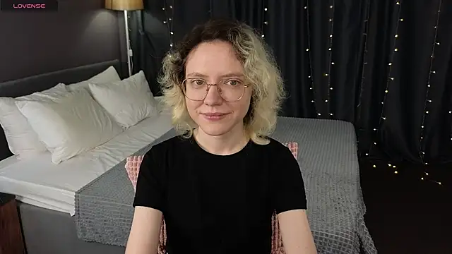 HottoKori online show from April 11, 2026, 5:37 am