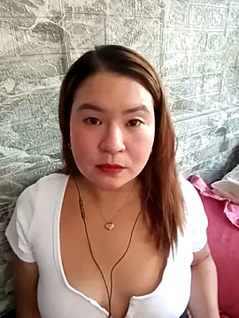 Amazingurlx online show from April 11, 2026, 5:59 am