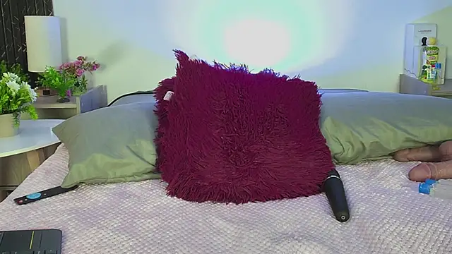 Snapshot of aurora_petitee chatting on June 3, 2026, 2:33 pm aurora petitee online show from June 3, 2026, 2:33 pm