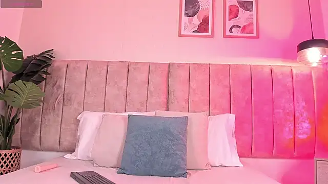 alissonvega online show from March 31, 2026, 1:02 pm