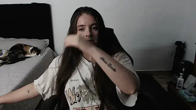 Queen Val369 online show from April 12, 2026, 2:15 am