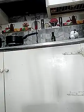 sexymomsn online show from April 14, 2026, 5:29 pm