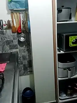 sexymomsn online show from April 12, 2026, 12:19 pm