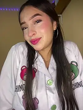 Itze Mua online show from April 14, 2026, 12:48 am