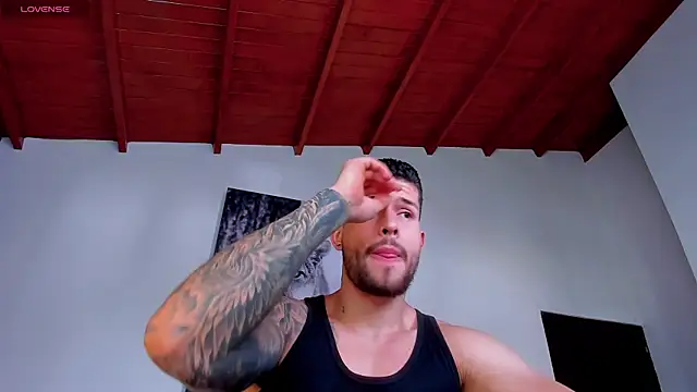 Santos ramirez1 online show from April 22, 2026, 2:02 pm