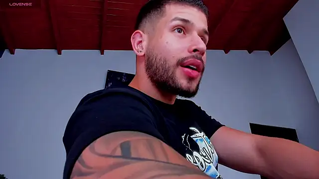 Santos ramirez1 online show from March 30, 2026, 1:45 pm