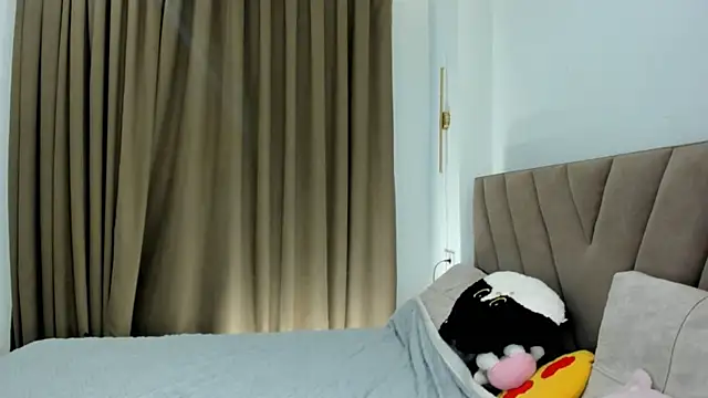 kok0mi online show from April 7, 2026, 3:41 am