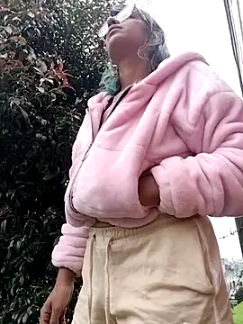 Abby 1-0 online show from April 5, 2026, 12:23 pm