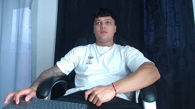 Pedro x777 online show from April 5, 2026, 10:49 pm